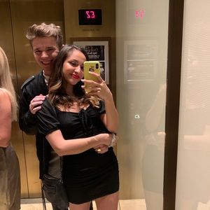 Meet your Posher, Alexis